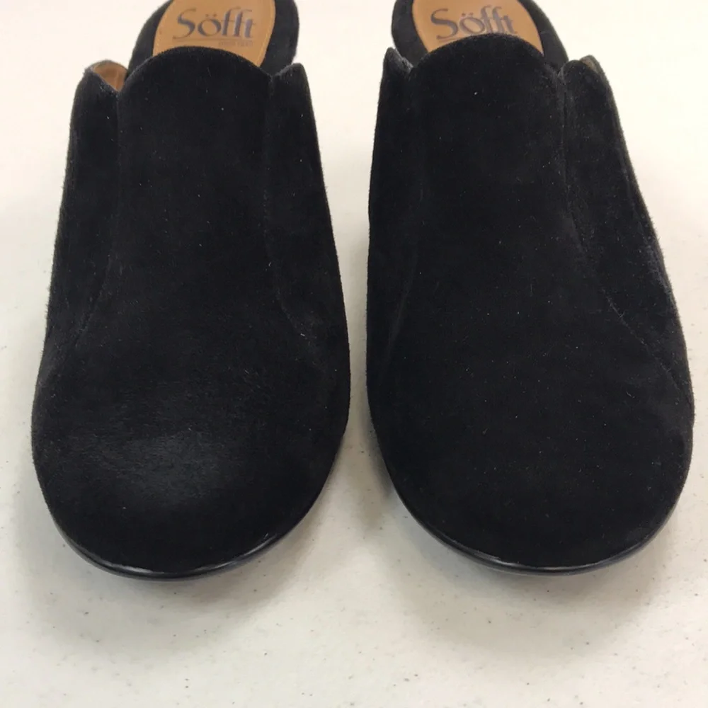 Sofft Suede Scalloped Heels - Picture 10 of 16